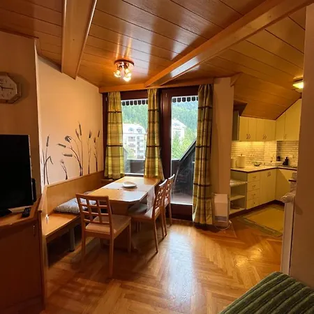 Little King - Feel Like At