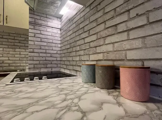 Little King - Feel Like At