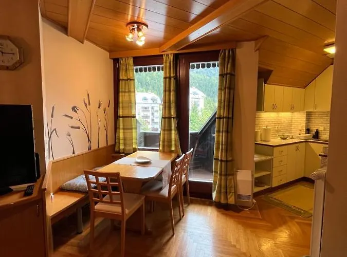 Little King - Feel Like At